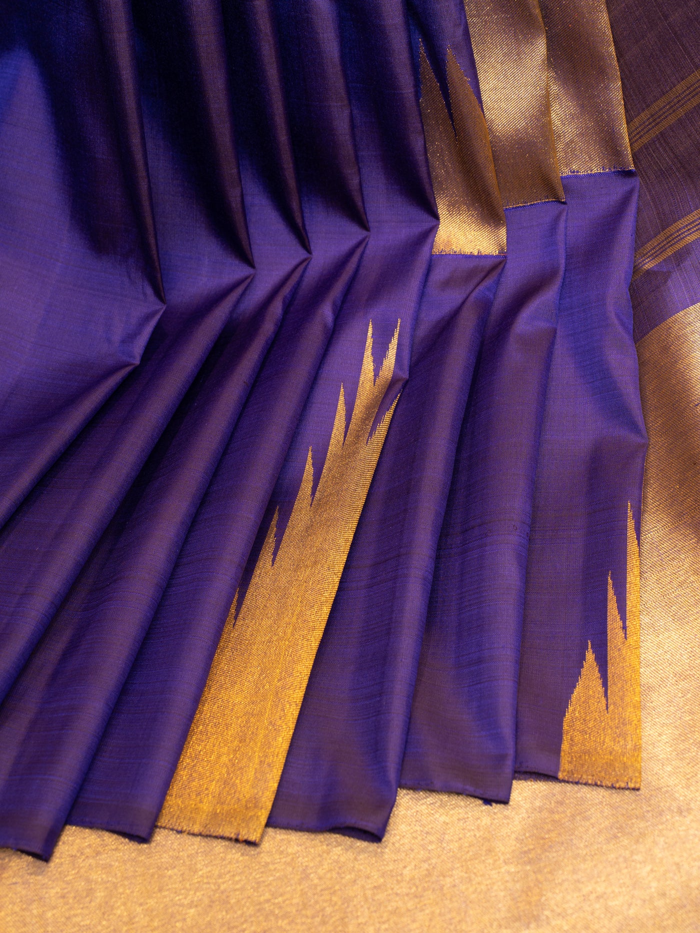 Violet rising temple 8 Kol pure Kanchipuram silk saree