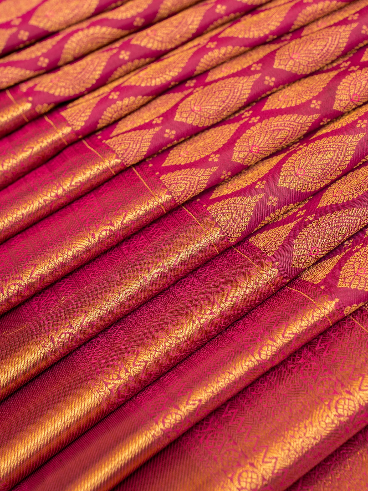 Mulberry purple minakari thilakak brocade pure Kanchipuram silk saree