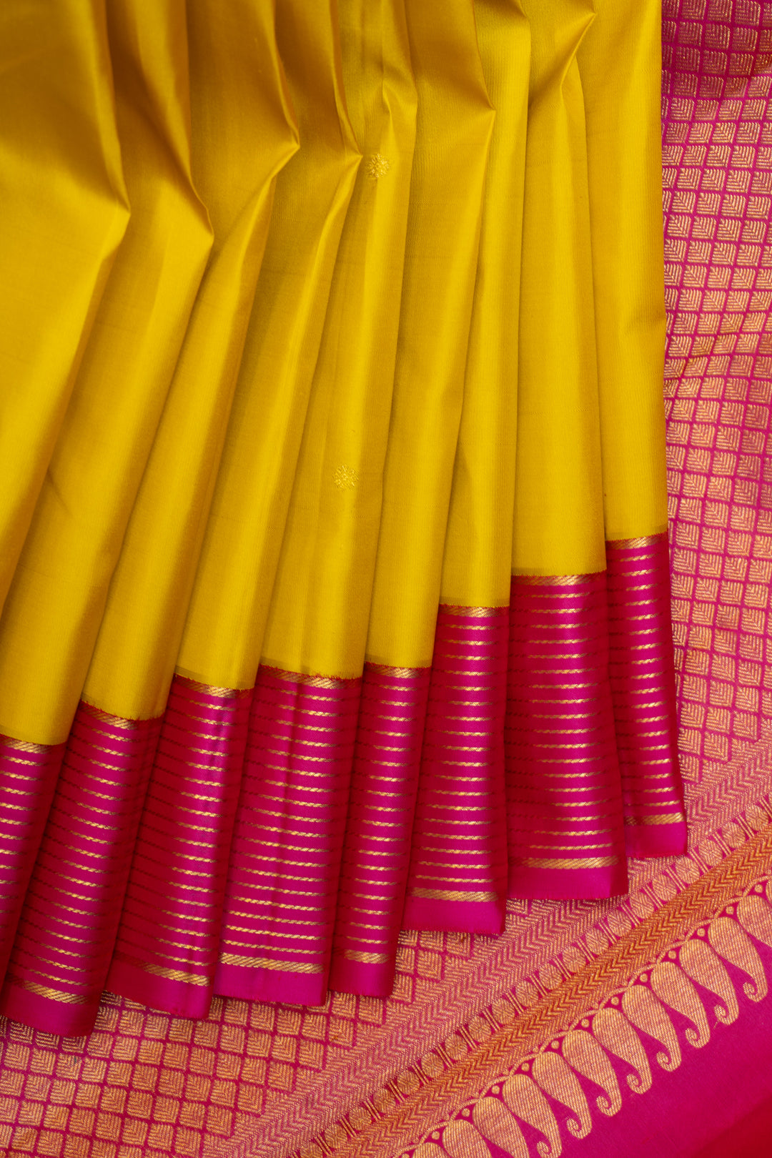 Yellow and Magenta Pure Kanchipuram Silk Saree - Clio Silks