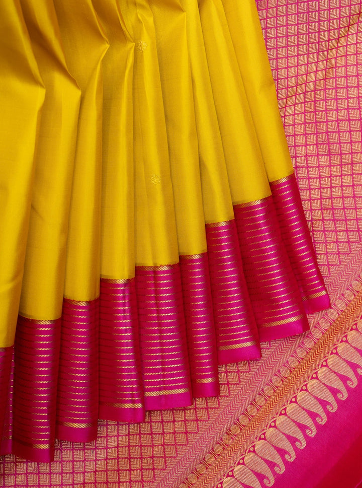 Yellow and Magenta Pure Kanchipuram Silk Saree - Clio Silks