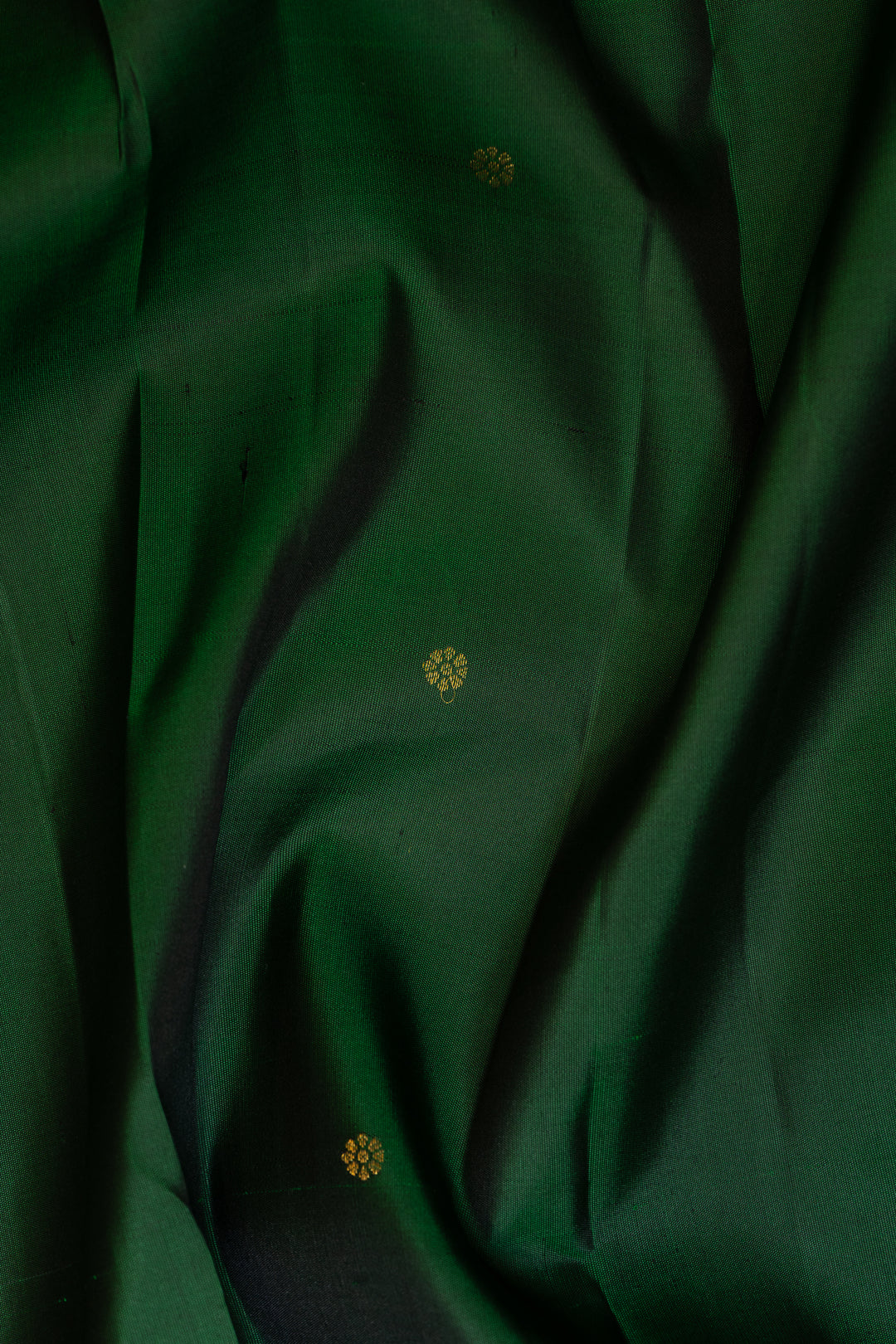 Bottle Green and Magenta Pure Kanchipuram Silk Saree - Clio Silks