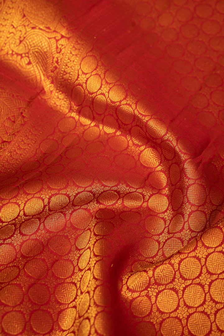 Ivory Podikattam and Maroon Rettai Pettu Pure Kanchipuram Silk Saree - Clio Silks