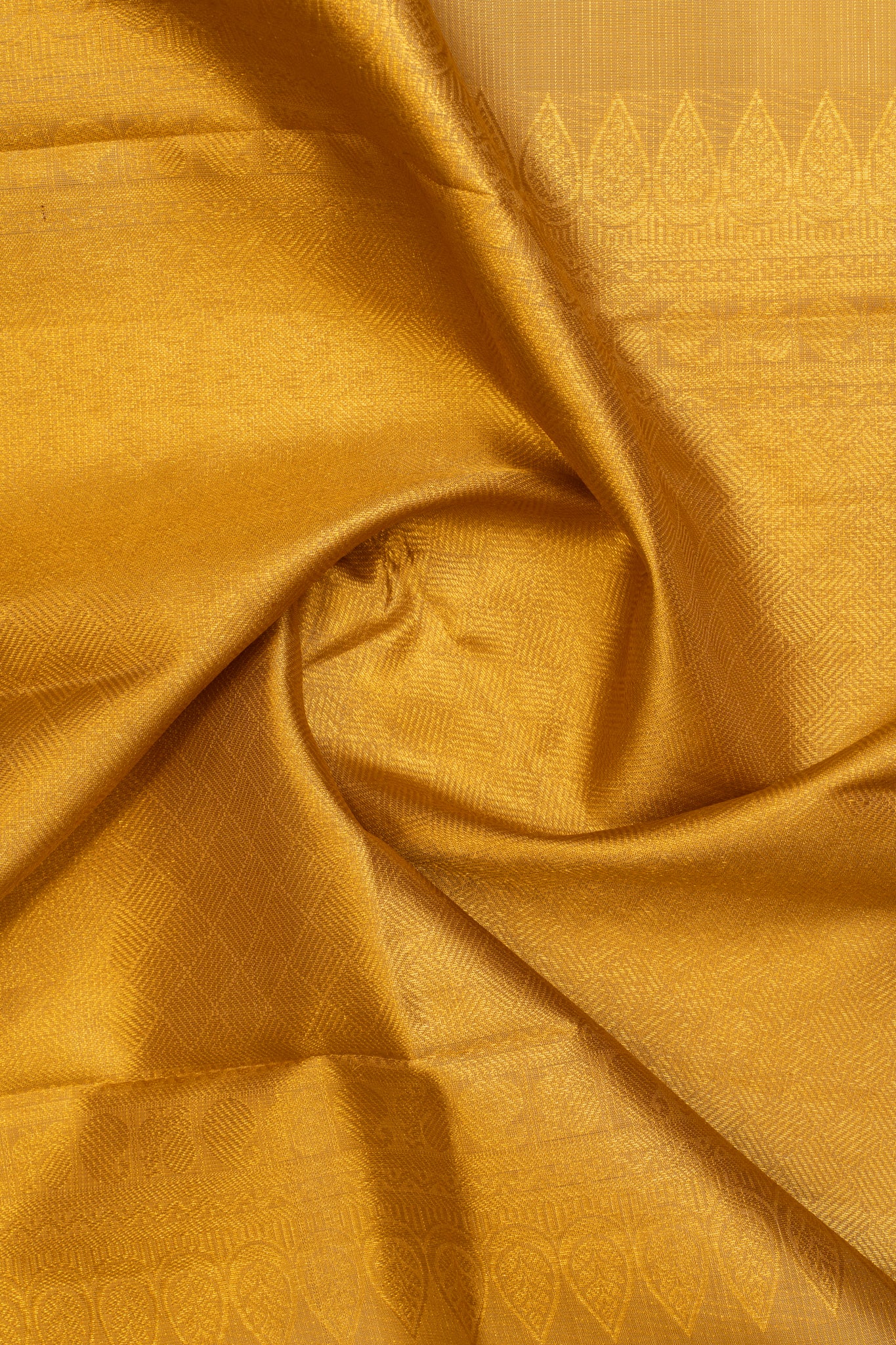 Gold zari seer pure Kanchipuram silk saree