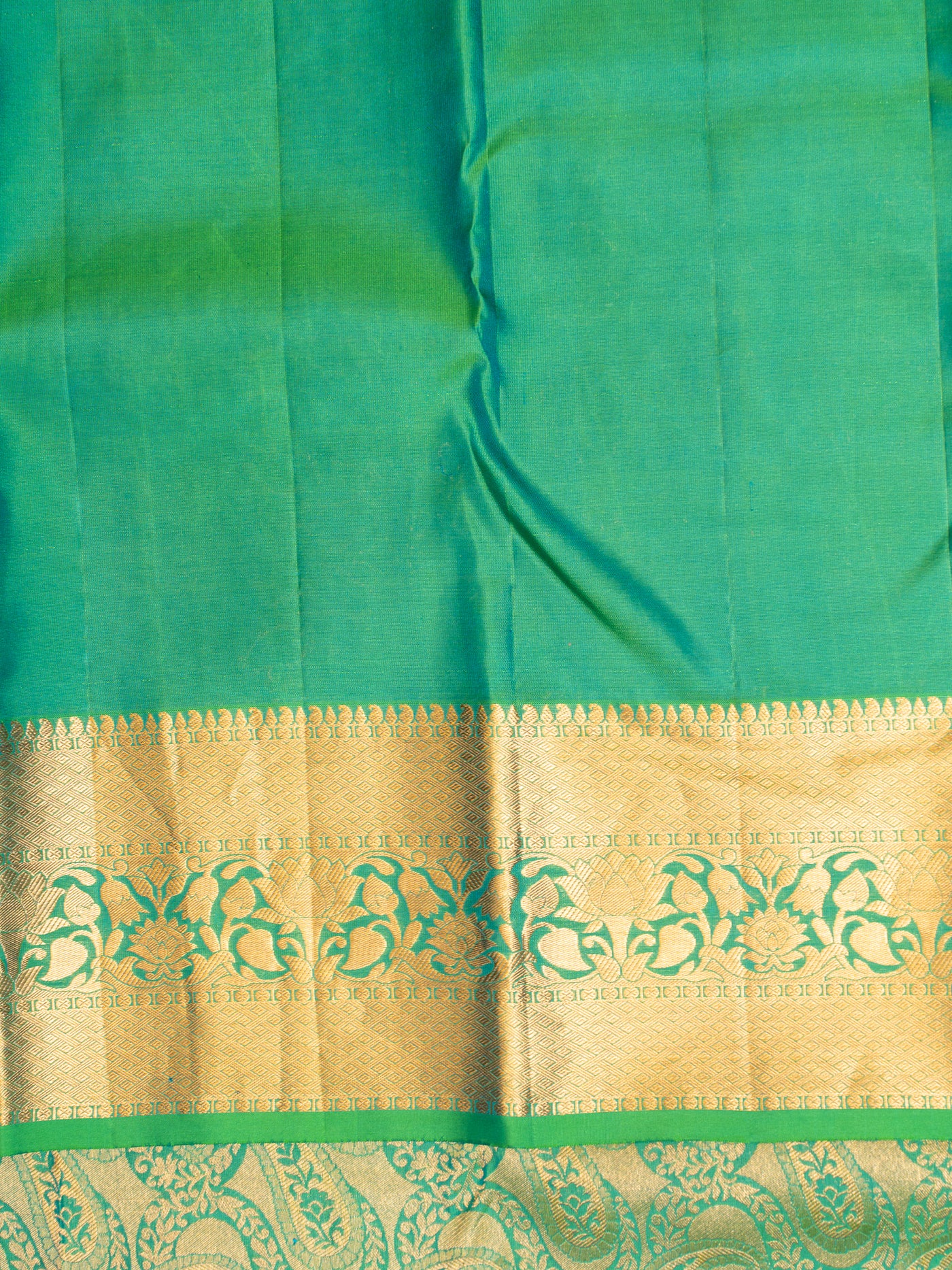 Peacock Green Paisley Brocade Pure Kanchipuram Silk Saree