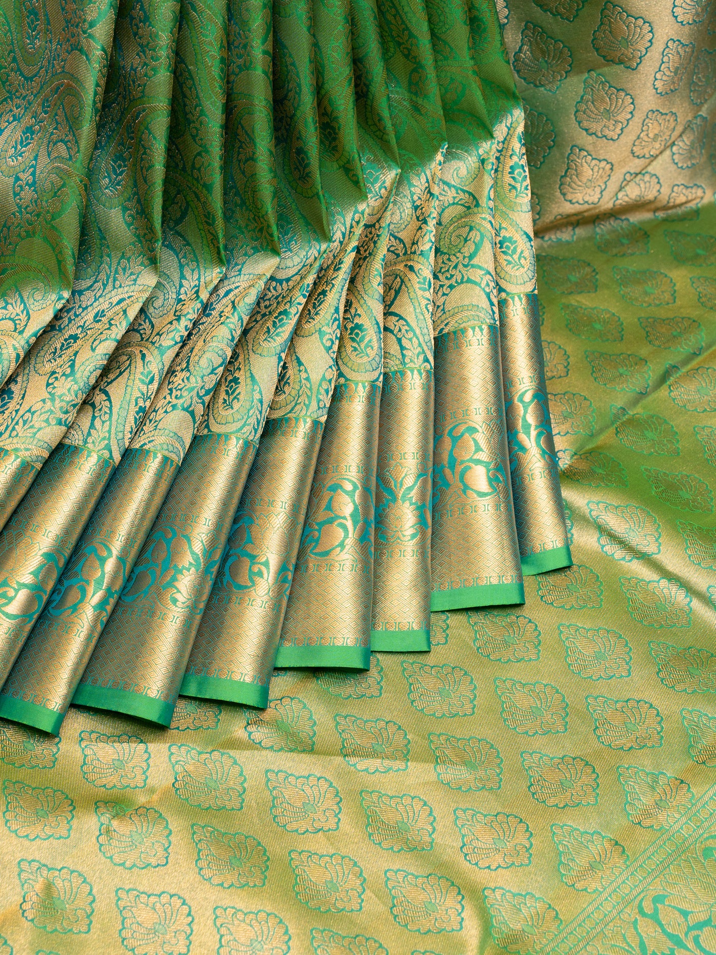 Peacock Green Paisley Brocade Pure Kanchipuram Silk Saree