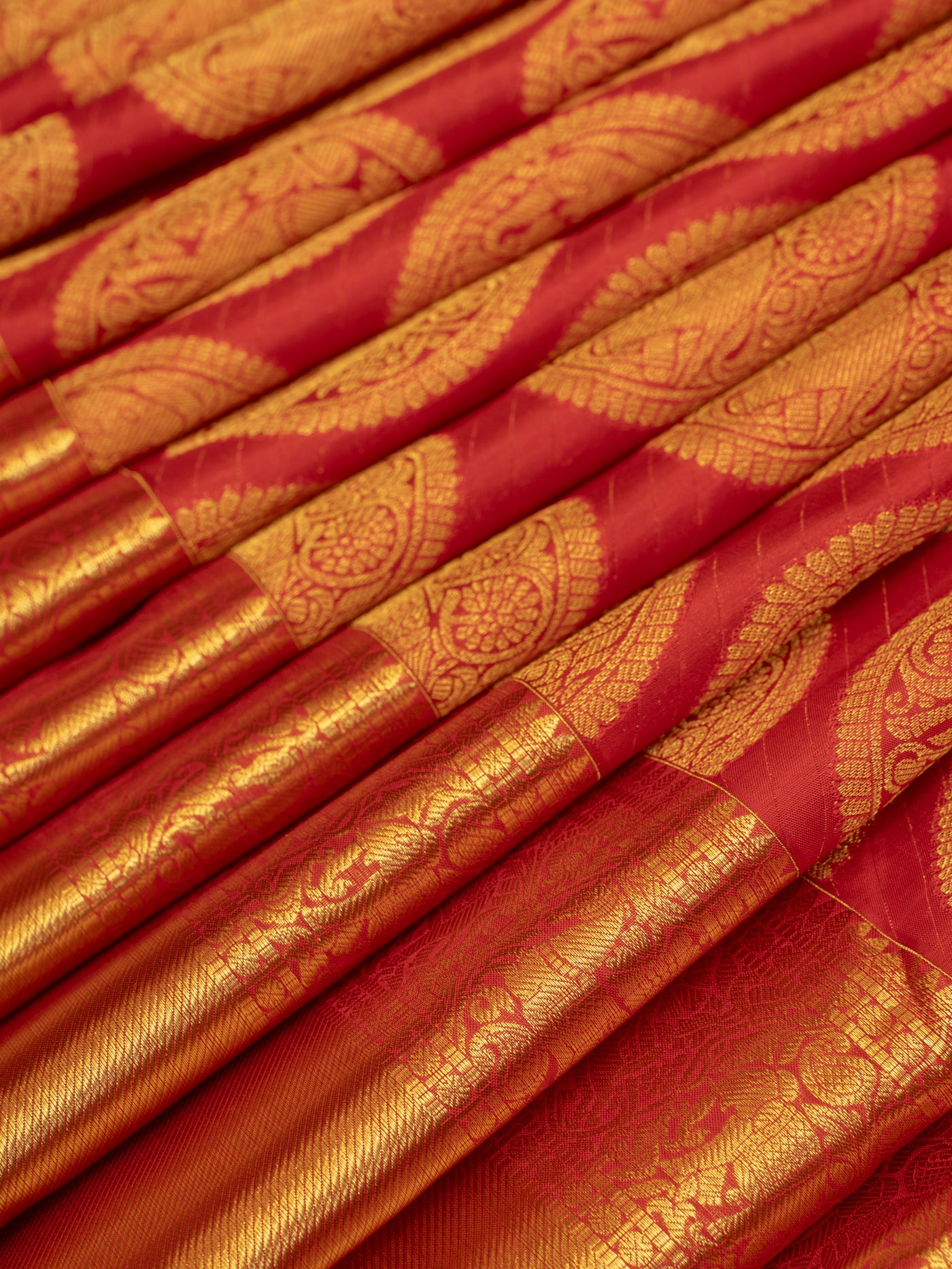 Red chakram pure Kanchipuram silk saree