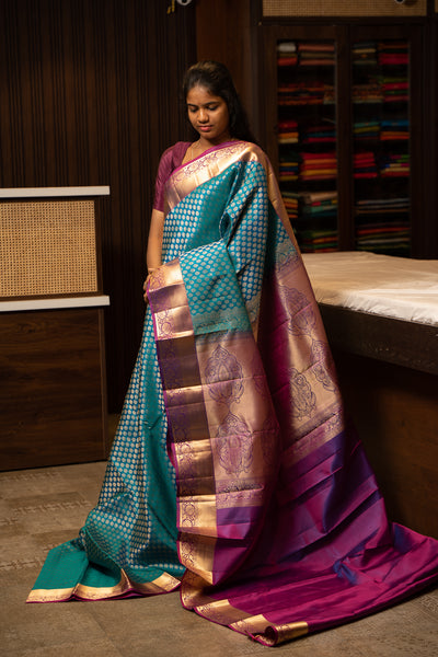 Anandha Blue and Magenta Brocade Pure Kanchipuram Silk Saree - Clio Silks