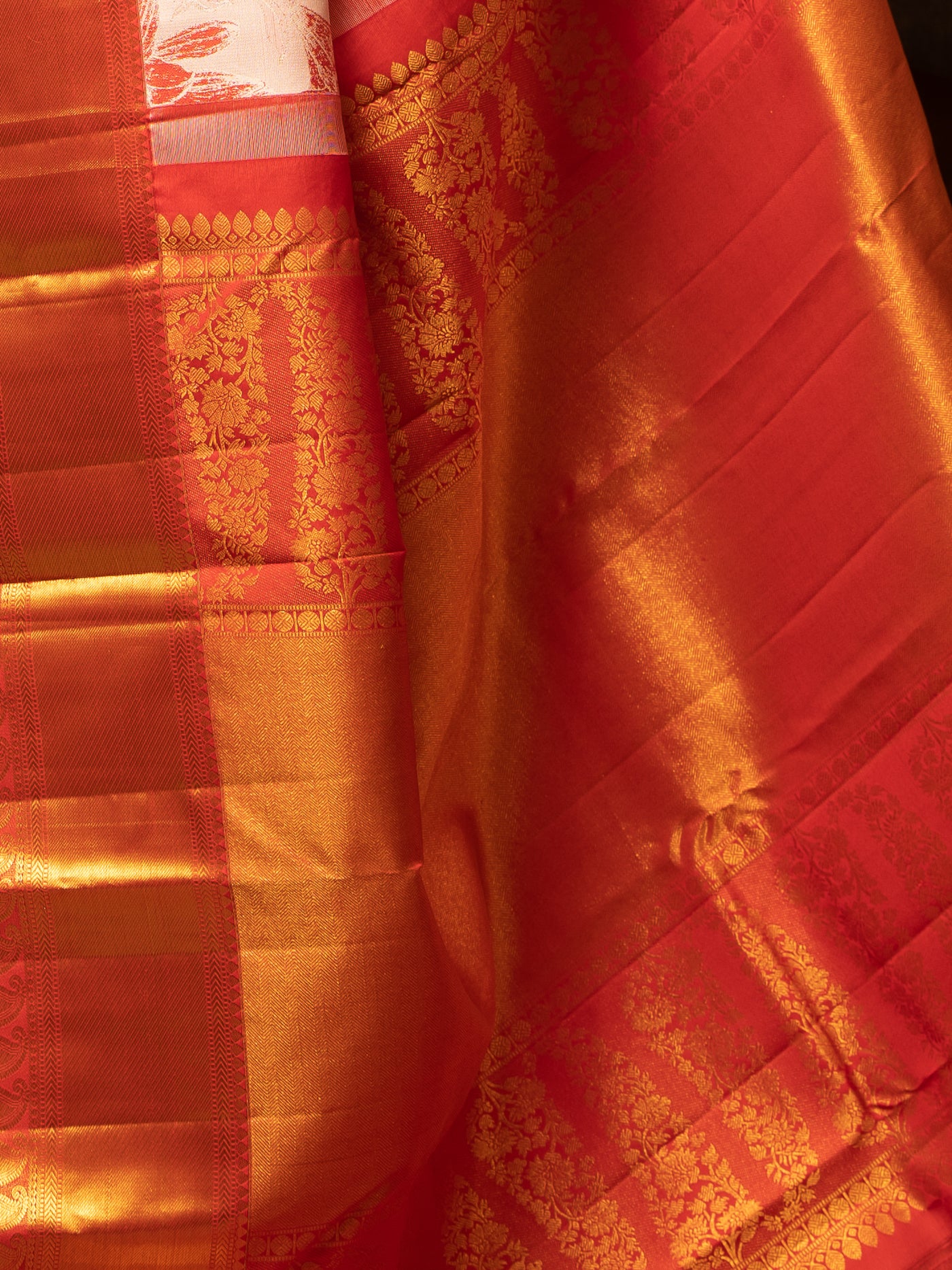 Pastel Pink and Red Floral Woven Pure Kanchipuram Silk Saree - Clio Silks