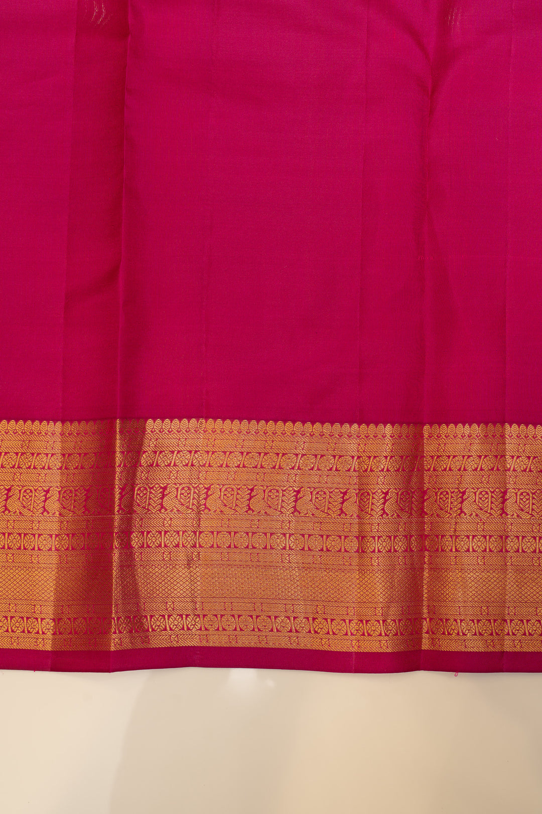 Magenta traditional pure Kanchipuram silk saree