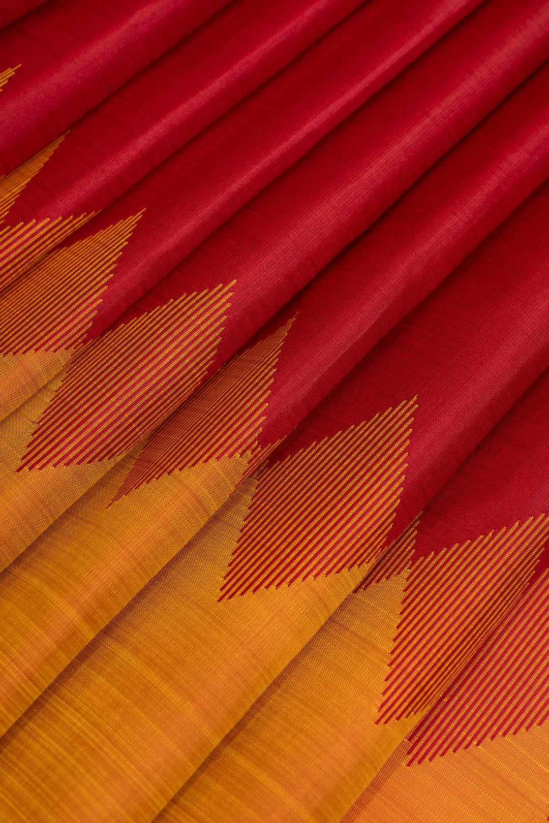 Red  temple threadwork pure Kanchipuram silk saree