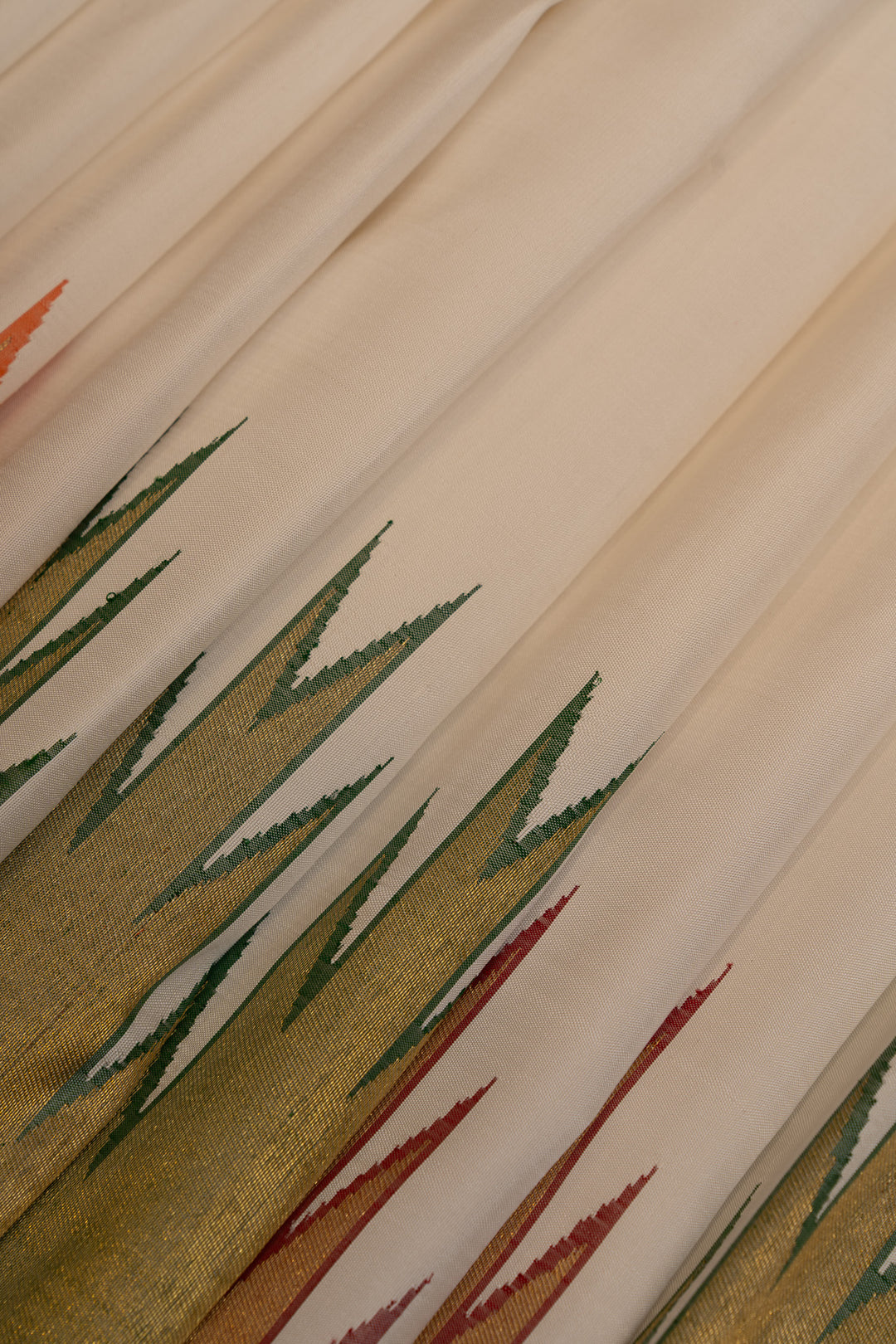 Off white multi temple 8 Kol pure Kanchipuram silk saree