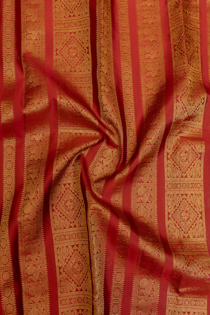 Mehendi green and red Vintage checks  pure Kanchipuram silk saree