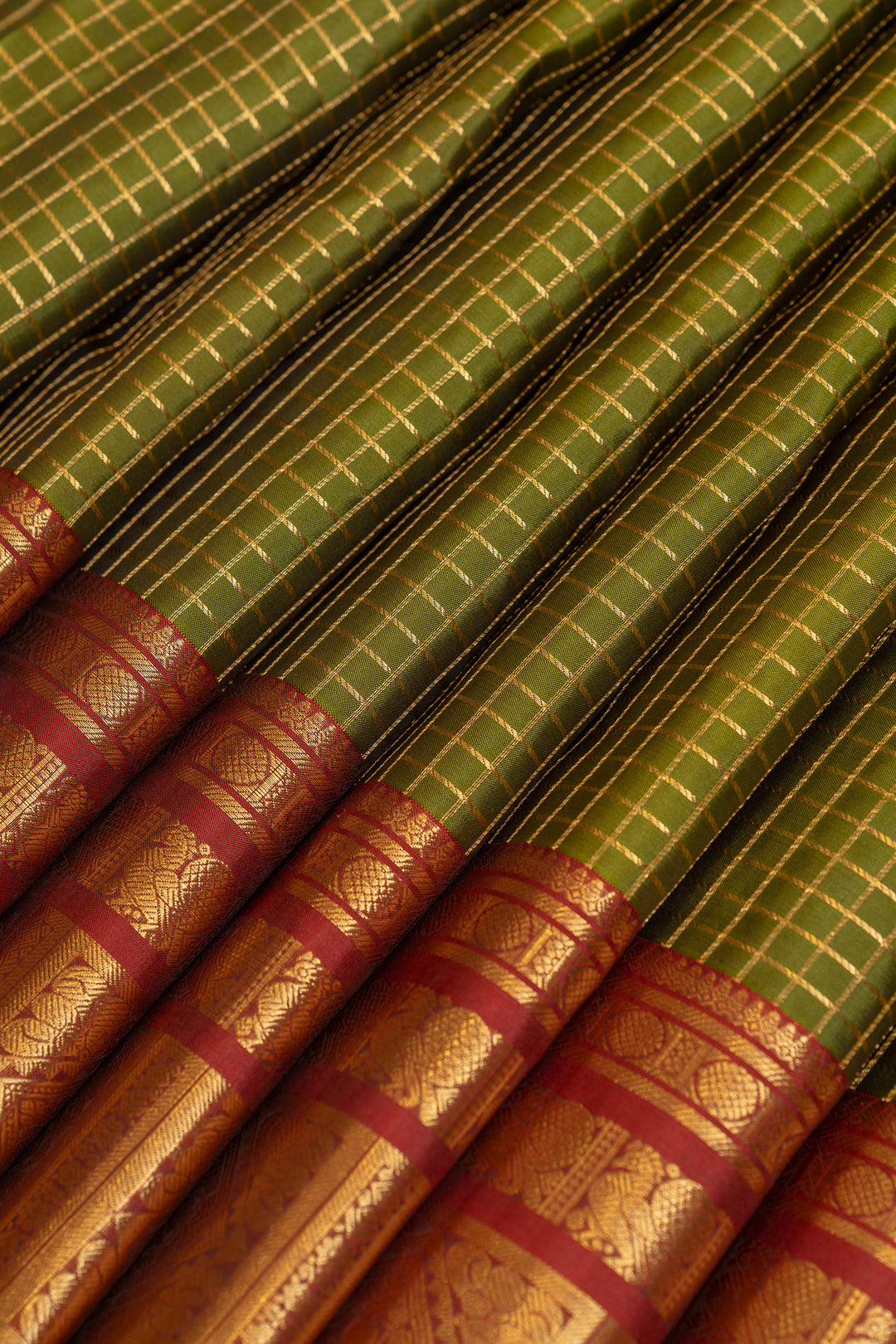 Mehendi green and red Vintage checks  pure Kanchipuram silk saree