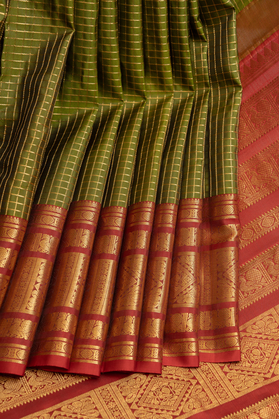 Mehendi green and red Vintage checks  pure Kanchipuram silk saree