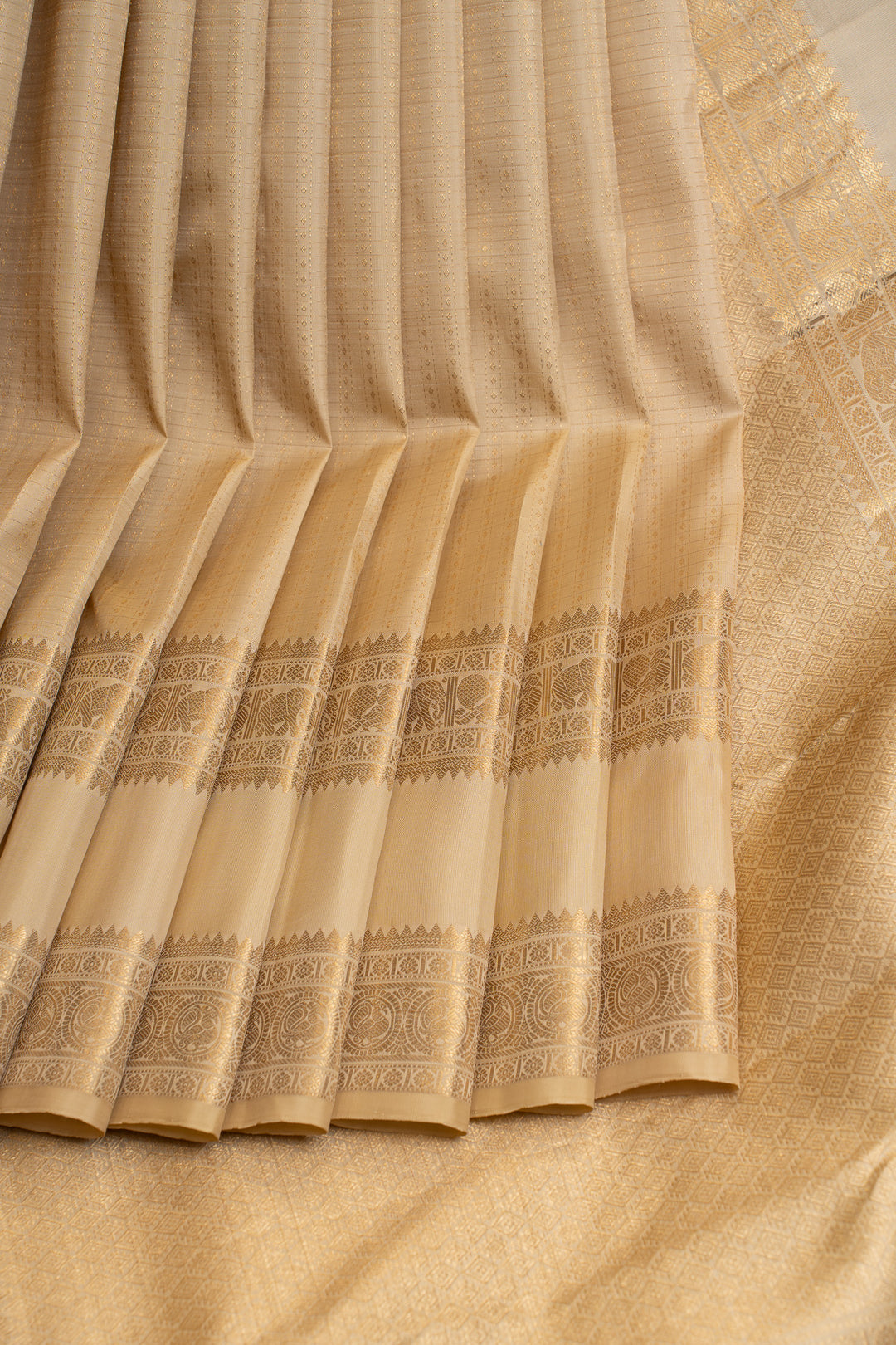 Ivory lakshadeepam pure Kanchipuram silk saree