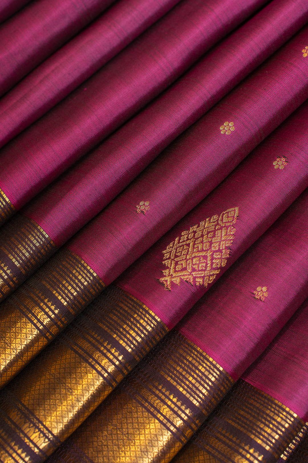 Magenta purple Varisaipettu pure Kanchipuram silk saree