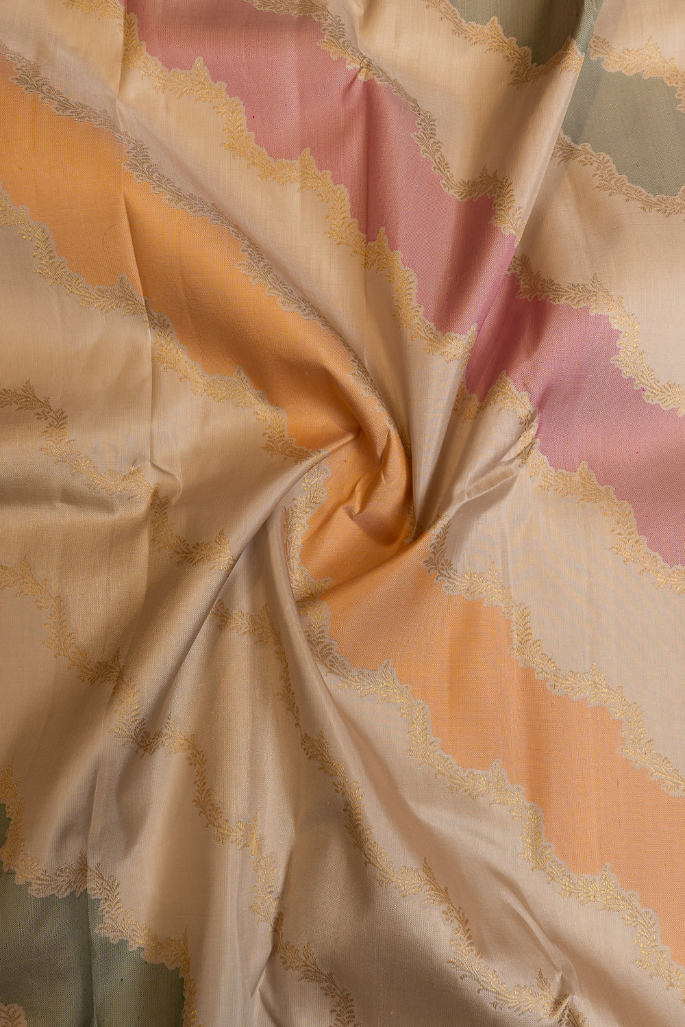 Silver rangkat pure Kanchipuram silk saree