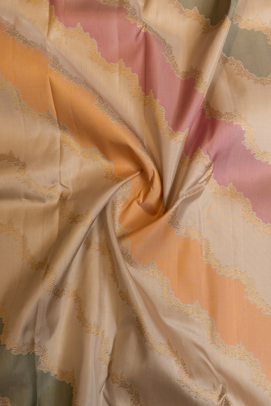 Silver rangkat pure Kanchipuram silk saree