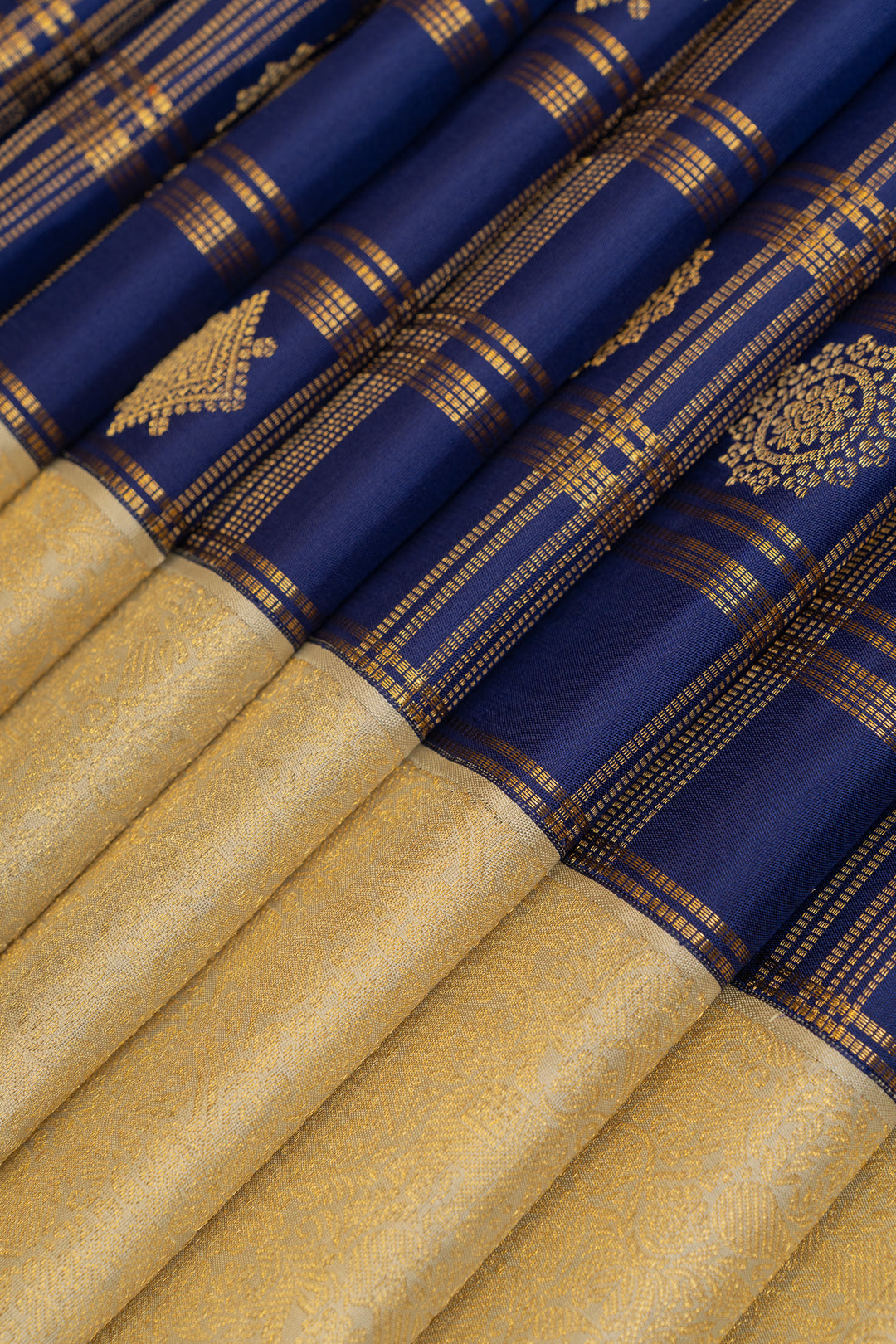 Royal blue and ivory vanasingaram pure Kanchipuram silk saree