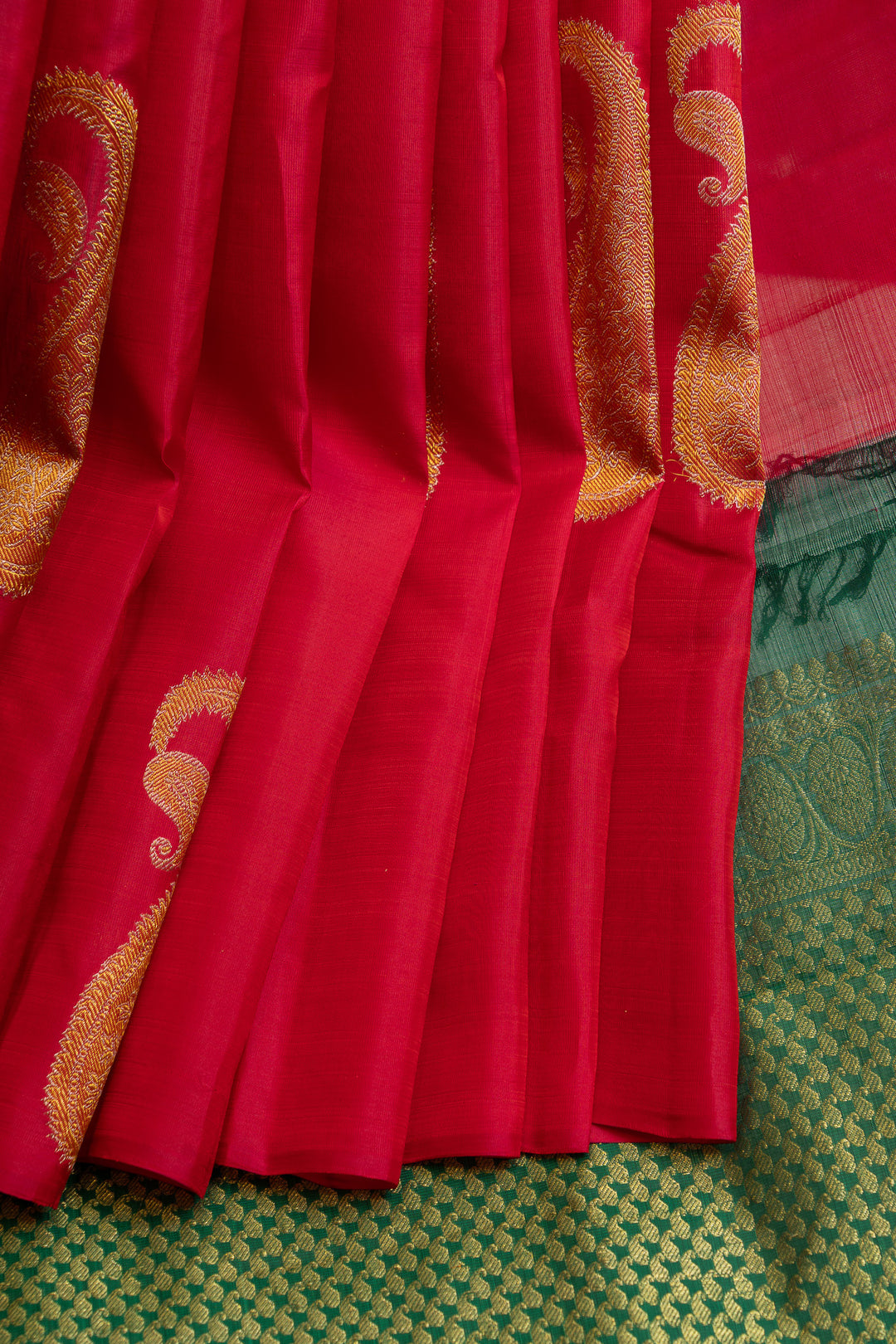 Rani pink paisley borderless pure Kanchipuram silk saree