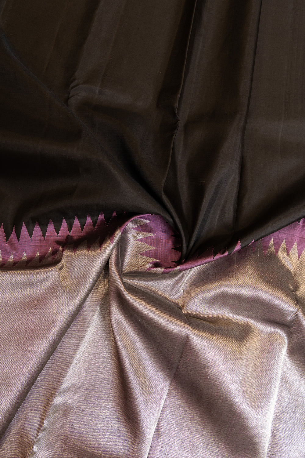 Black rising temple 8 Kol pure Kanchipuram silk sarees