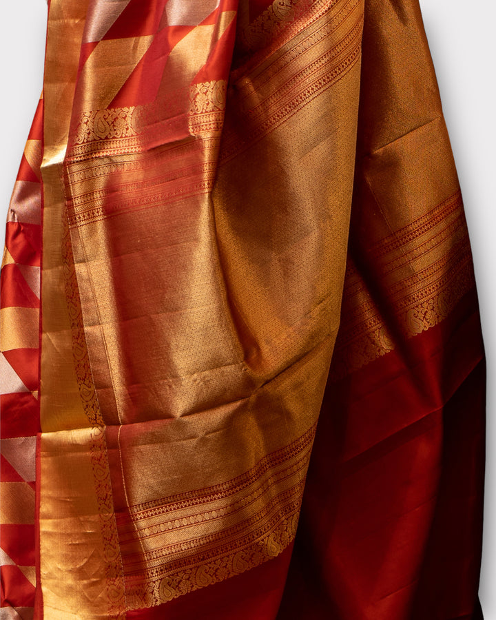 Maroon Diamond Motifs Pure Soft Silk Saree - Clio Silks