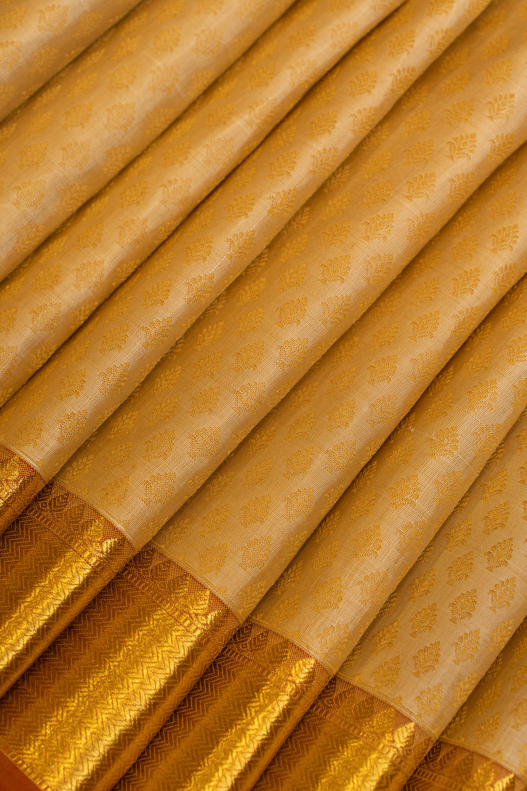 Beige and peach jacquard pure Kanchipuram silk saree