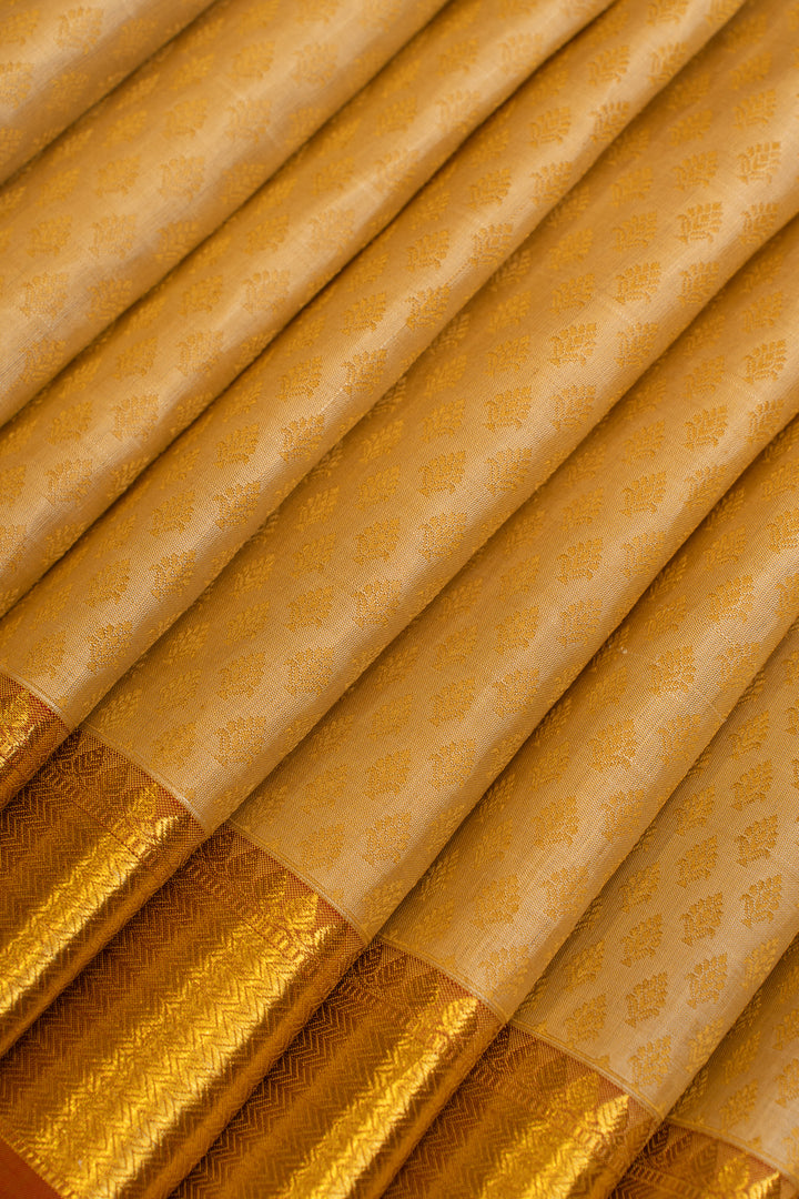 Beige and peach jacquard pure Kanchipuram silk saree