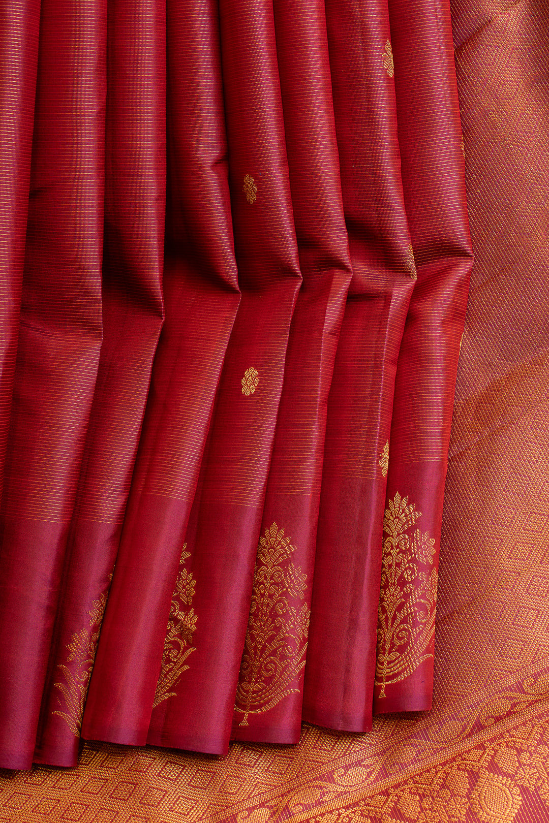 Magenta vairaoosi pure Kanchipuram silk saree