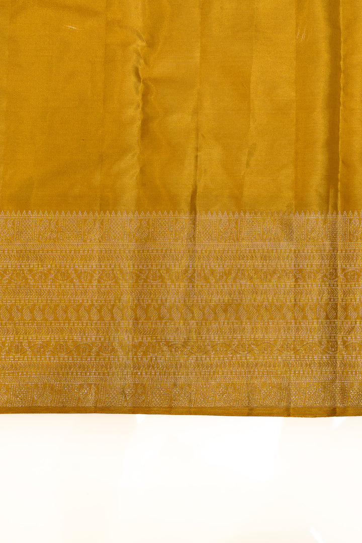 Gold floral brocade pure Kanchipuram silk saree
