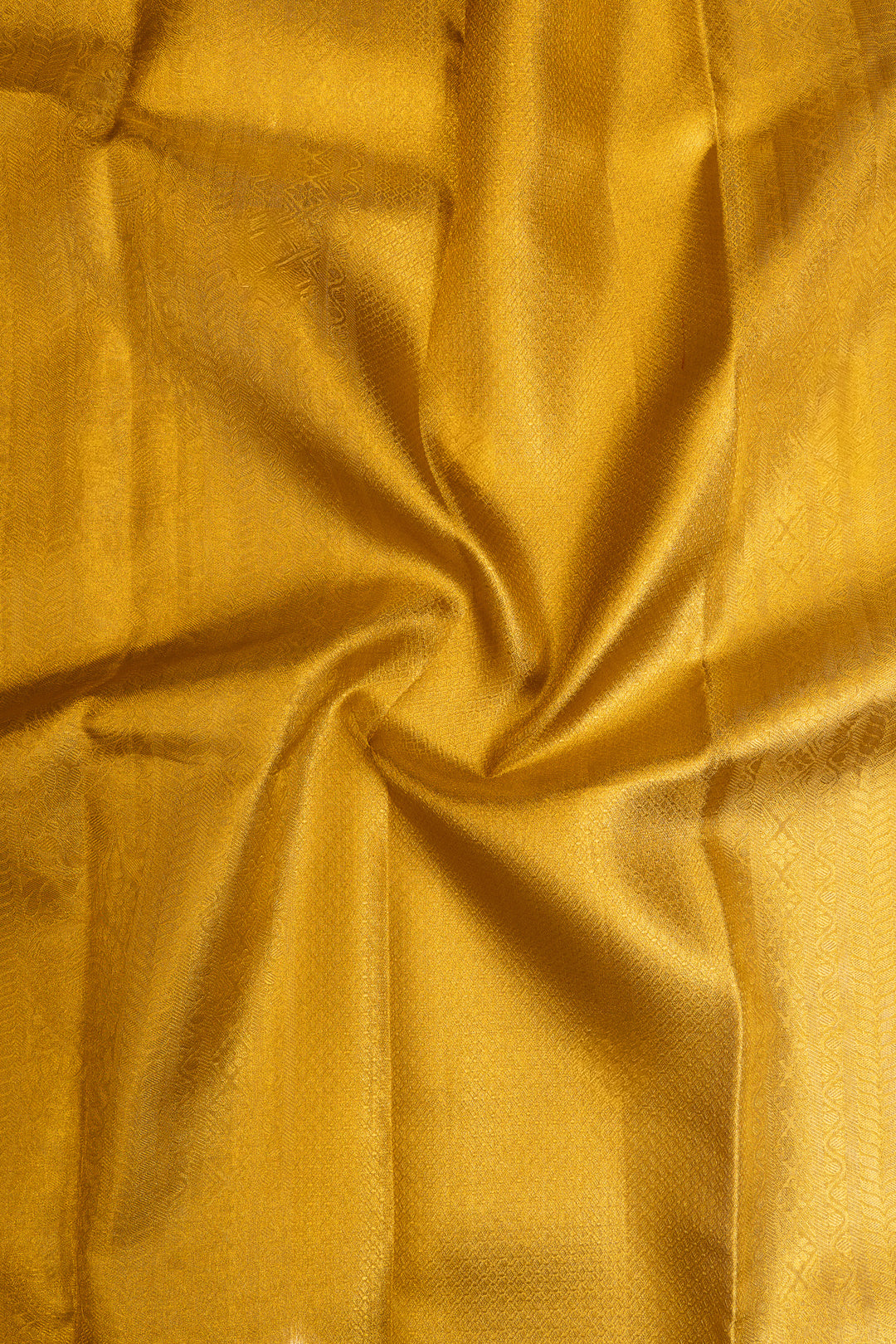 Silverish gold vanasingaram brocade pure  Kanchipuram silk saree