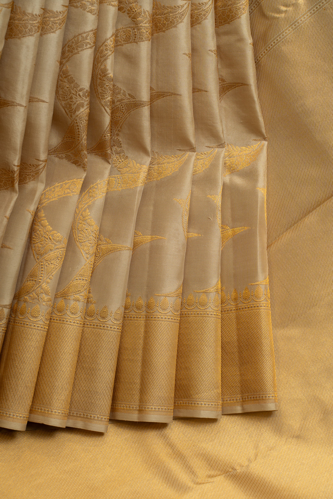 Ivory and gold pure Kanchipuram silk saree