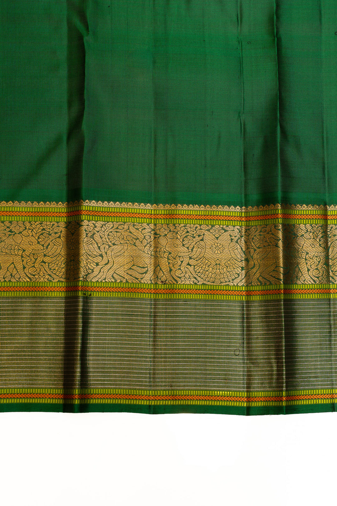 Red and green vairaoosi Varisaipettu pure Kanchipuram silk saree