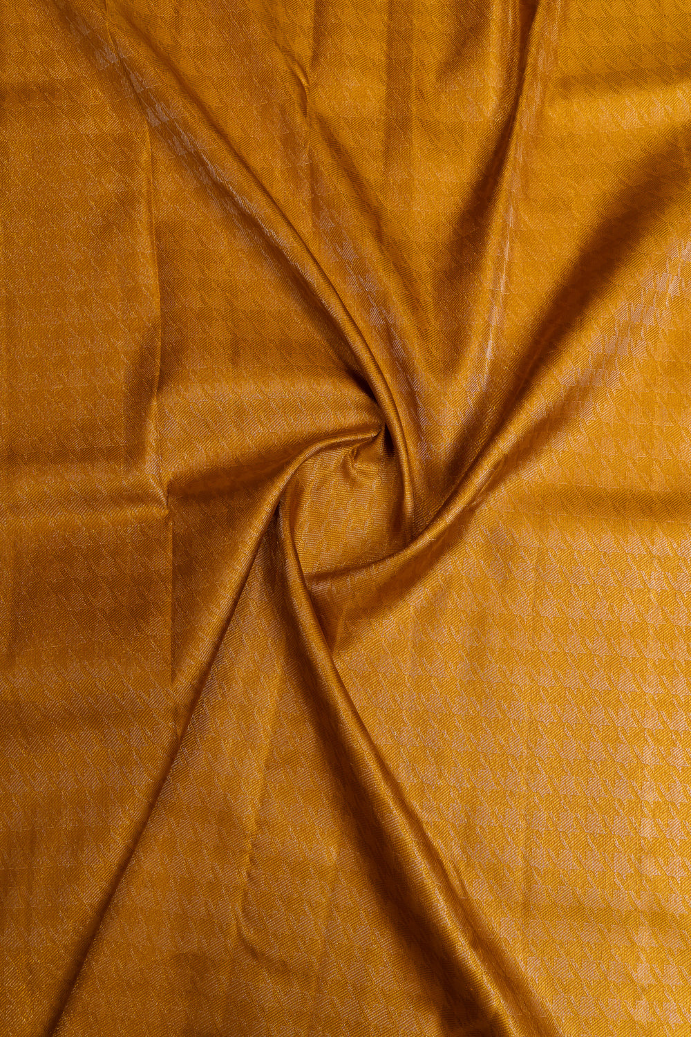 Gold houndstooth brocade pure Kanchipuram silk saree