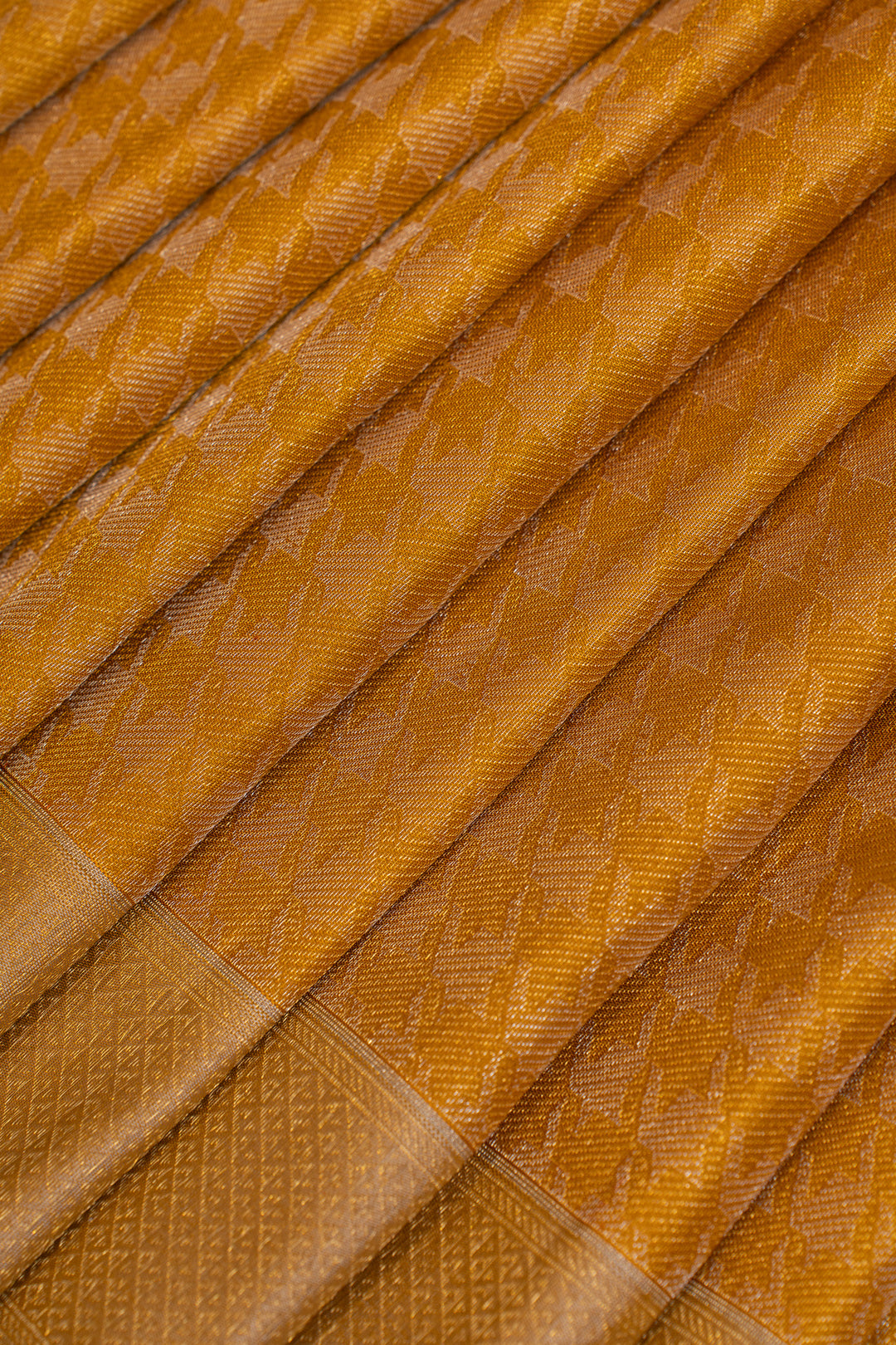 Gold houndstooth brocade pure Kanchipuram silk saree