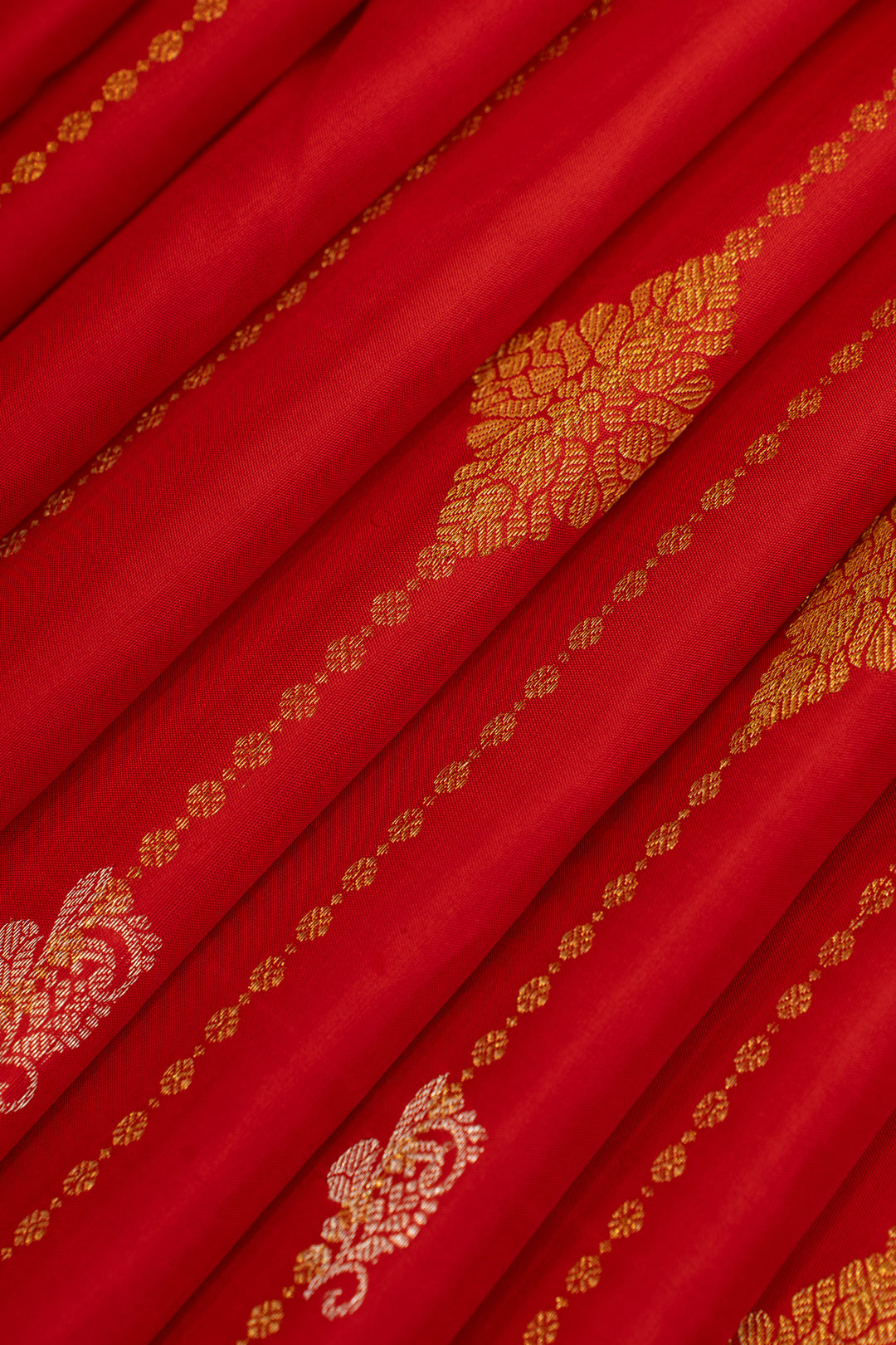 Red and green borderless ikat Kanchipuram pure silk saree