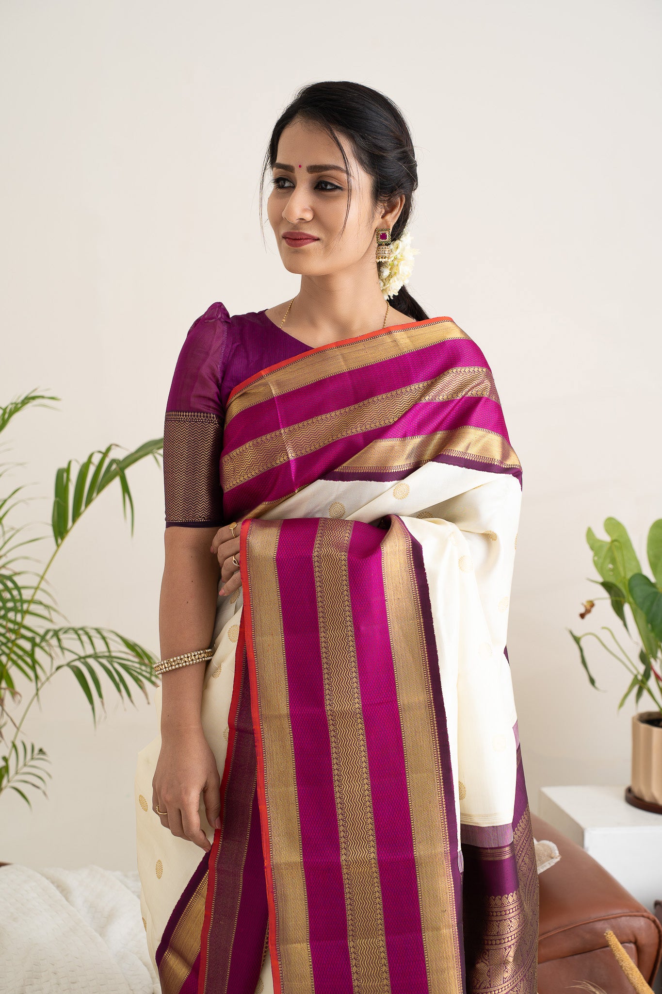 Pearl White and Magenta Pure Zari Kanchipuram Silk Saree - Clio Silks