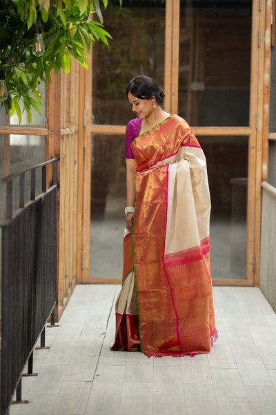 Pearl white Vairaoosi Pure Zari Kanchipuram Silk Saree - Clio Silks