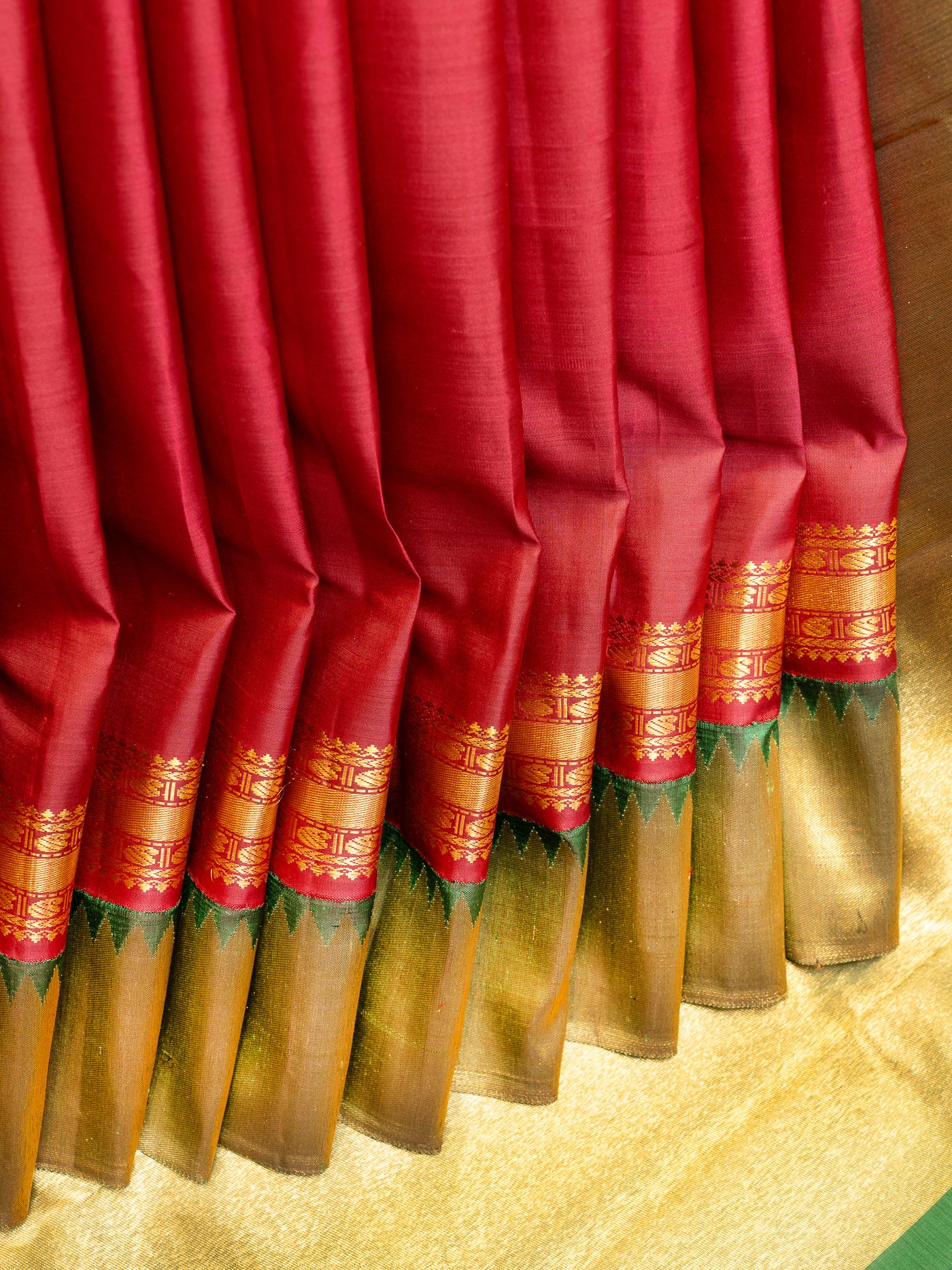 Maroon and Green 8Kol Pure Zari Kanjivaram Silk Saree