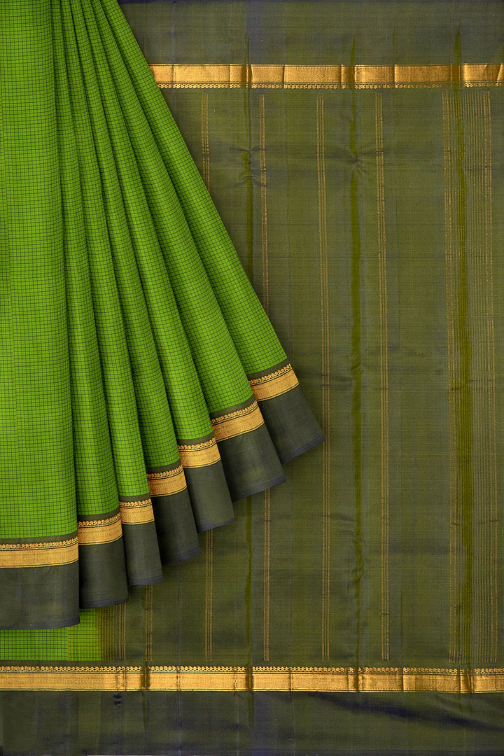 Parrot Green Podikattam and Purple Pure Kanjivaram Silk Saree - Clio Silks