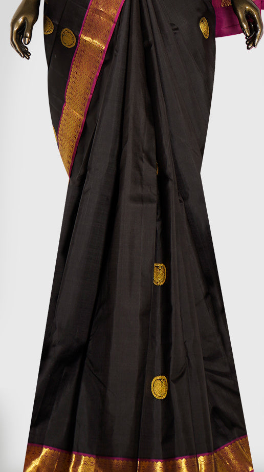 Black Mayil Chakram traditional Pure Kanjivaram silk saree - Clio Silks