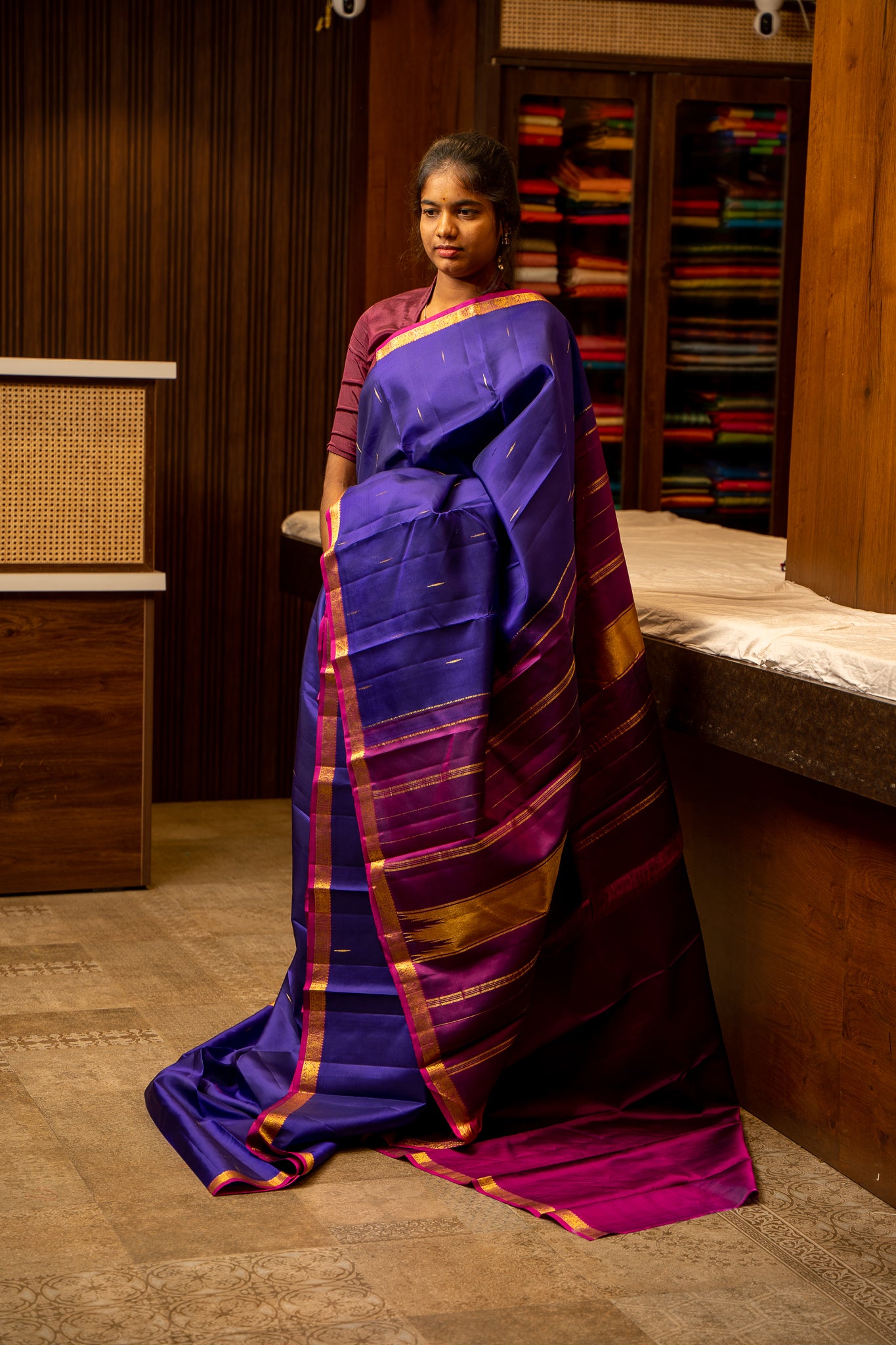 Royal Blue and Magenta Malli Moggu Pure Kanjivaram Silk Sari - Clio Silks