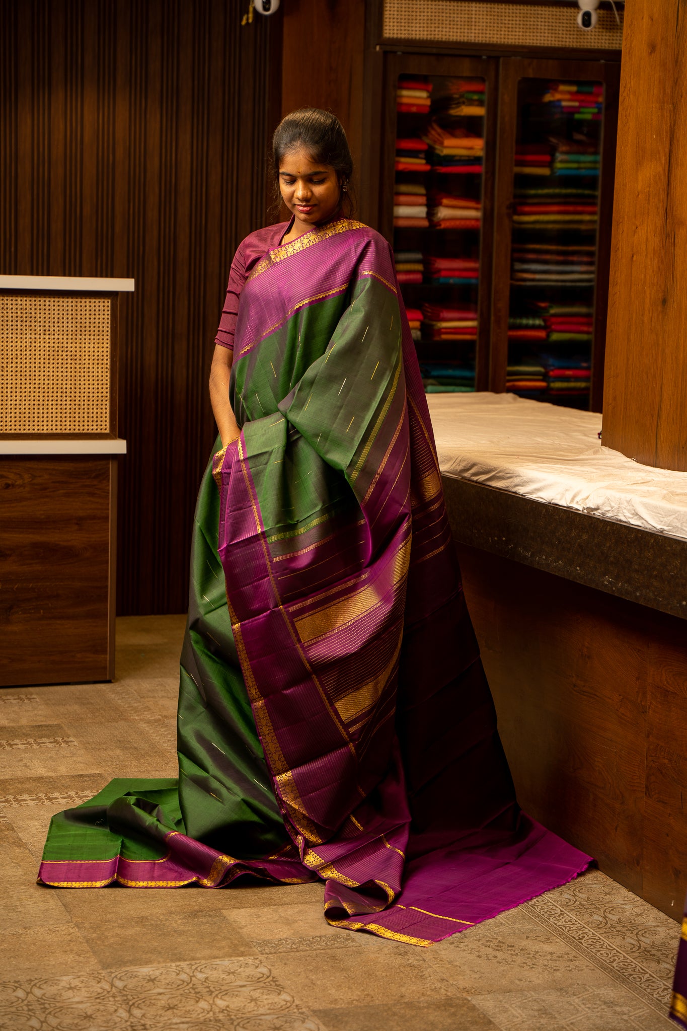 Bottle Green and Magenta Malli Moggu Pure Kanjivaram Silk Sari - Clio Silks