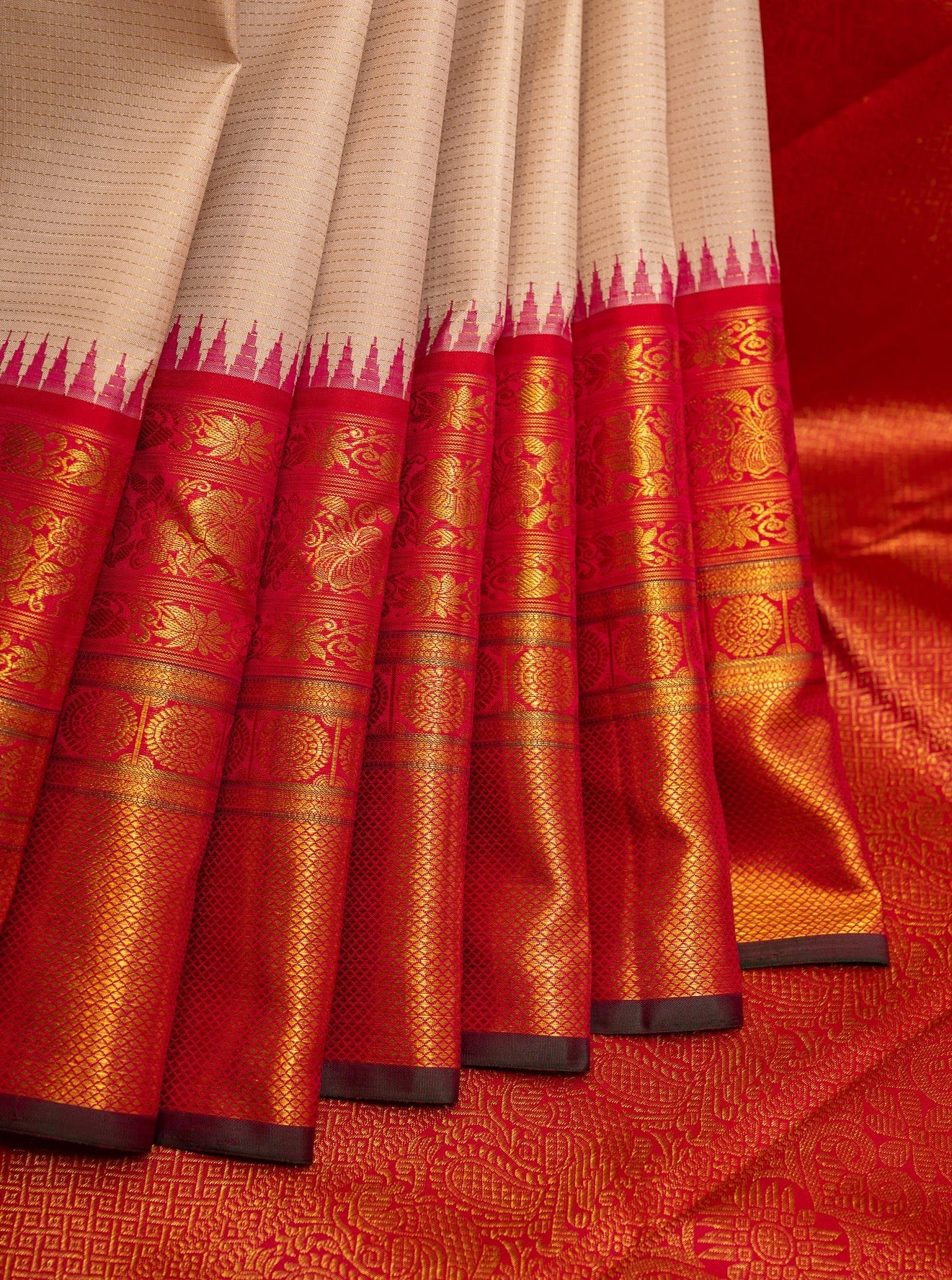 Silverish Peach Oosi Stripes Pure Kanjivaram Silk Sari - Clio Silks