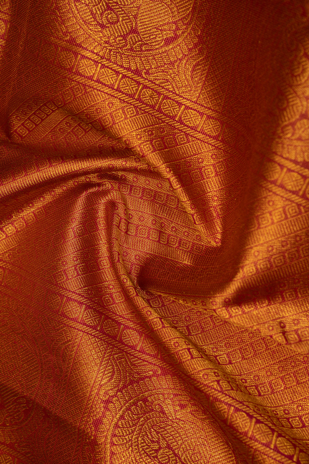 Emerald Green and Magenta Vairaoosi Pure Kanjivaram Silk Sari - Clio Silks