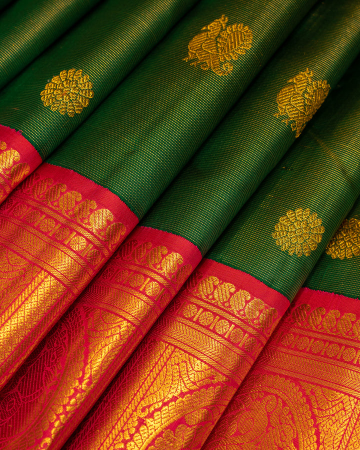 Emerald Green and Magenta Vairaoosi Pure Kanjivaram Silk Sari - Clio Silks