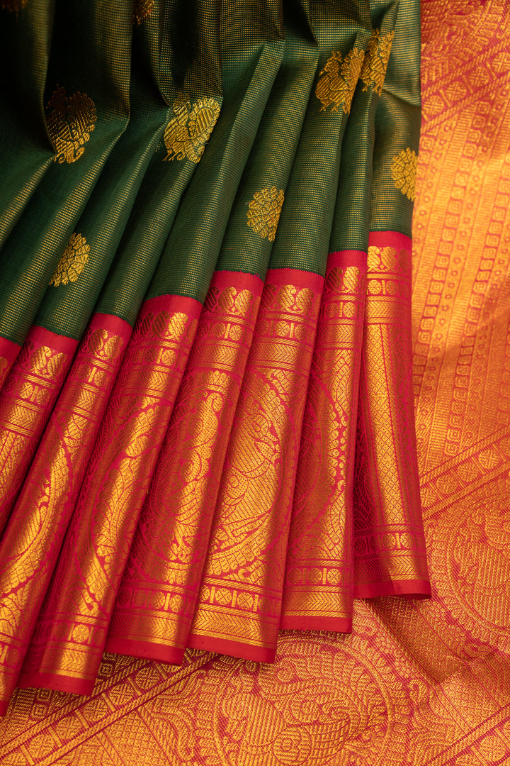 Emerald Green and Magenta Vairaoosi Pure Kanjivaram Silk Sari - Clio Silks